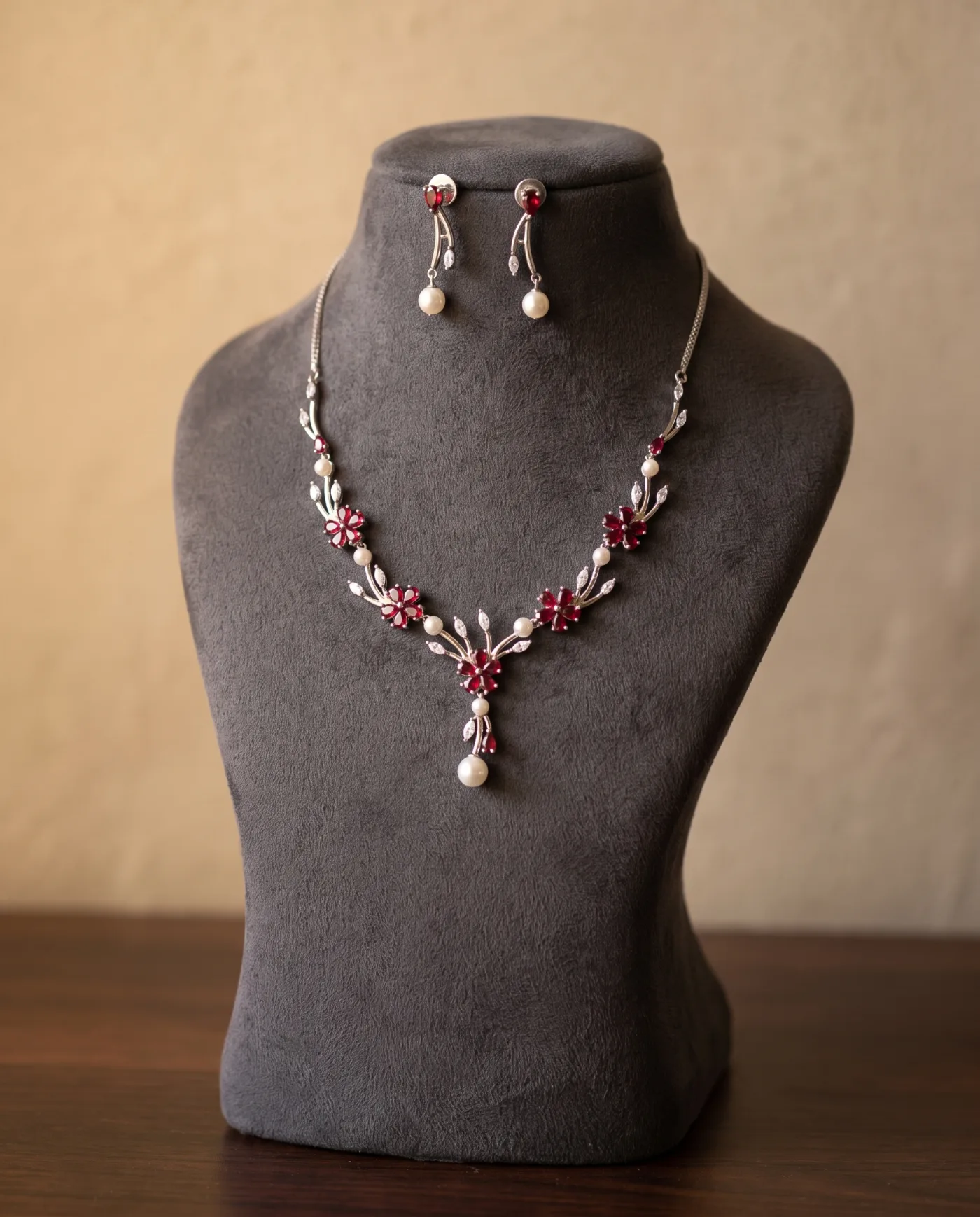 Necklace Set - Silver Vine with Red Stones and Pearls
